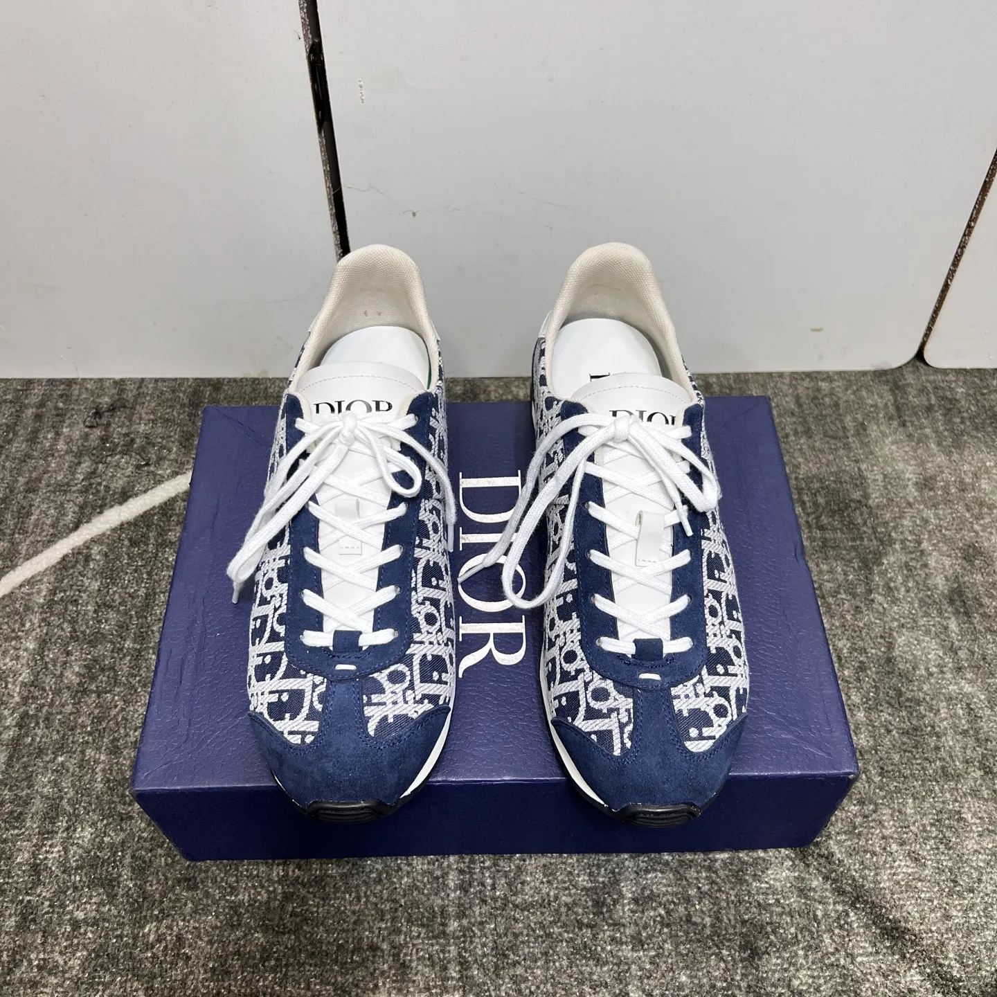 Factory price: 420💰【DIAo•Dior】Original quality.~ Unique modern style sneakers. 🏃A must-have casual shoe for trendy men😍😍 Original brand imported from Italy, imported original leather, sheep lining (refuses to discolor and grind feet) Sole: Original sole provided by the original factory, French lazy style design ⚠️Fit to the feet, original quality, super comfortable original sole. It’s like shooting the real thing 🎬The real thing is better, high-quality sneakers, size: 38-44, custom-made 45